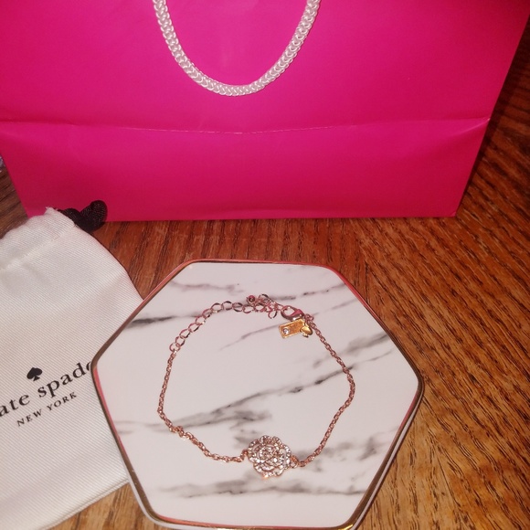 Nwot Kate Spade Rose Gold Rose bracelet - Picture 3 of 5